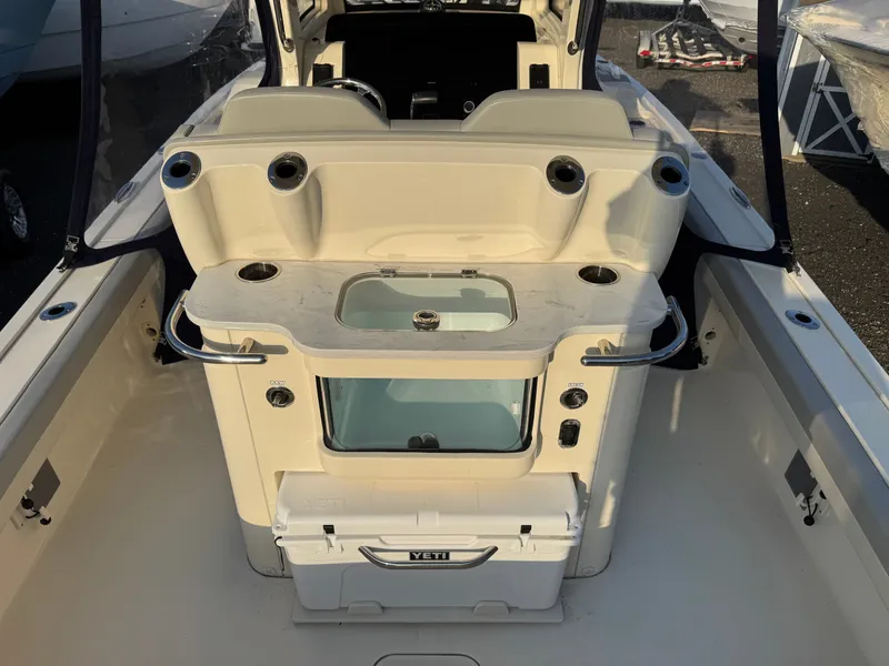 Slide: The Image of Scout 281 xss Carbon 2024 - 23