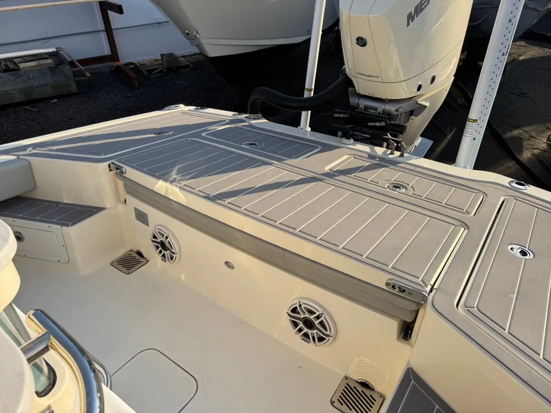 Slide: The Image of Scout 281 xss Carbon 2024 - 29