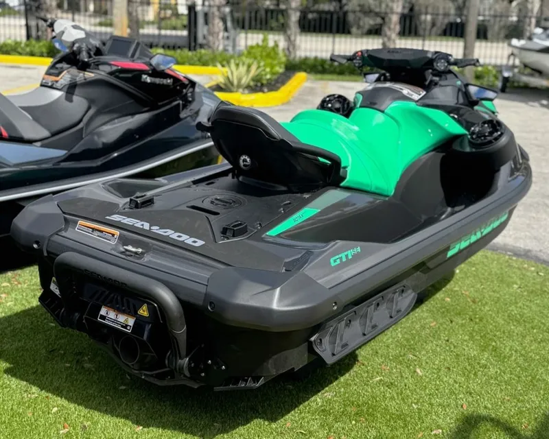 Slide: The Image of Sea-Doo GTI SE 170 2026 - 4