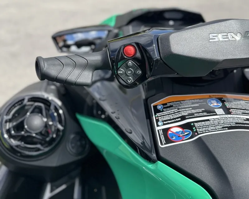 Slide: The Image of Sea-Doo GTI SE 170 2026 - 7