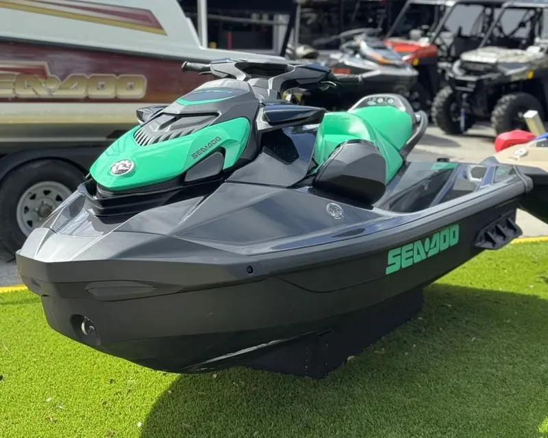 Slide: The Image of Sea-Doo GTI SE 170 2026 - 1