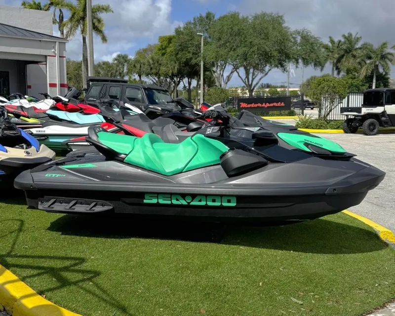 Slide: The Image of Sea-Doo GTI SE 170 2026 - 5