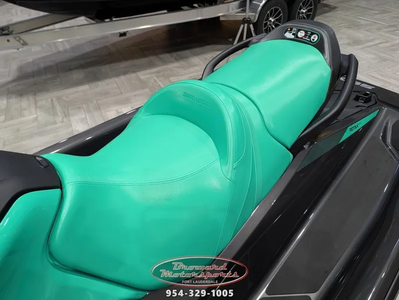 Slide: The Image of Sea-Doo GTI SE 170 2026 - 14