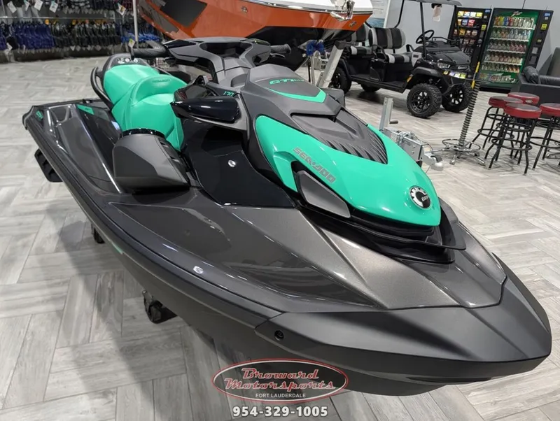 Slide: The Image of Sea-Doo GTI SE 170 2026 - 3