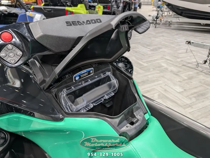 Slide: The Image of Sea-Doo GTI SE 170 2026 - 15
