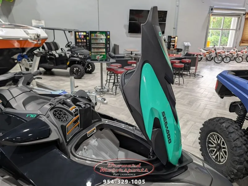 Slide: The Image of Sea-Doo GTI SE 170 2026 - 12