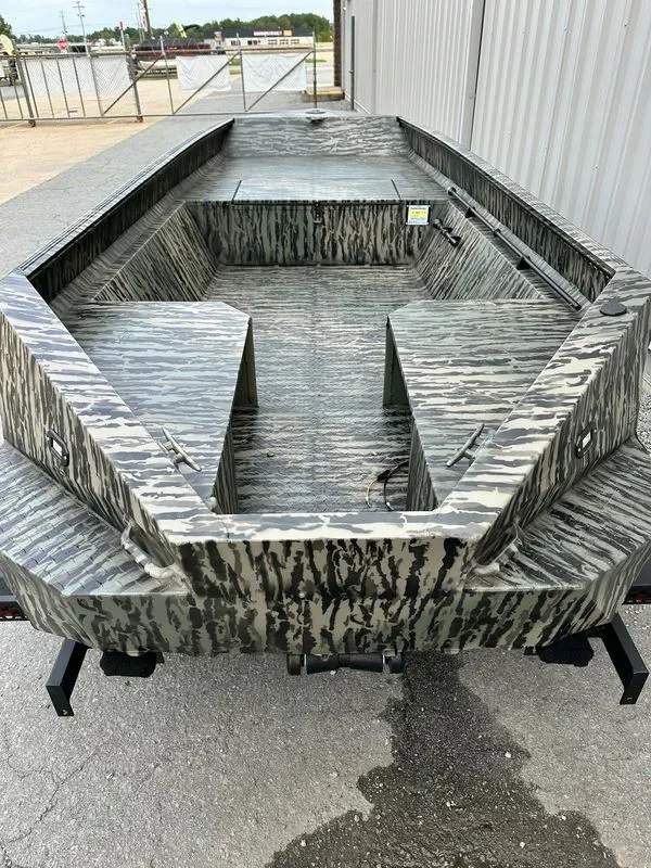 Slide: The Image of Edge Boats 1553DB 2026 - 3