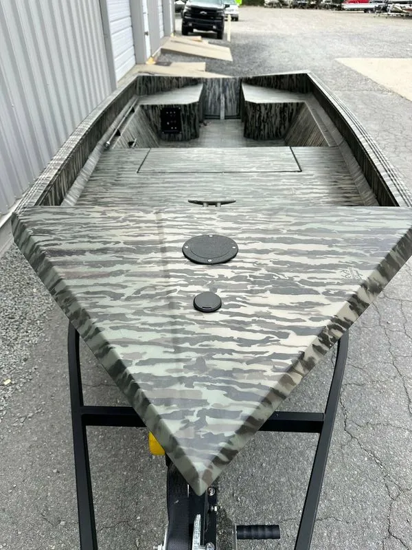 Slide: The Image of Edge Boats 1553DB 2026 - 6