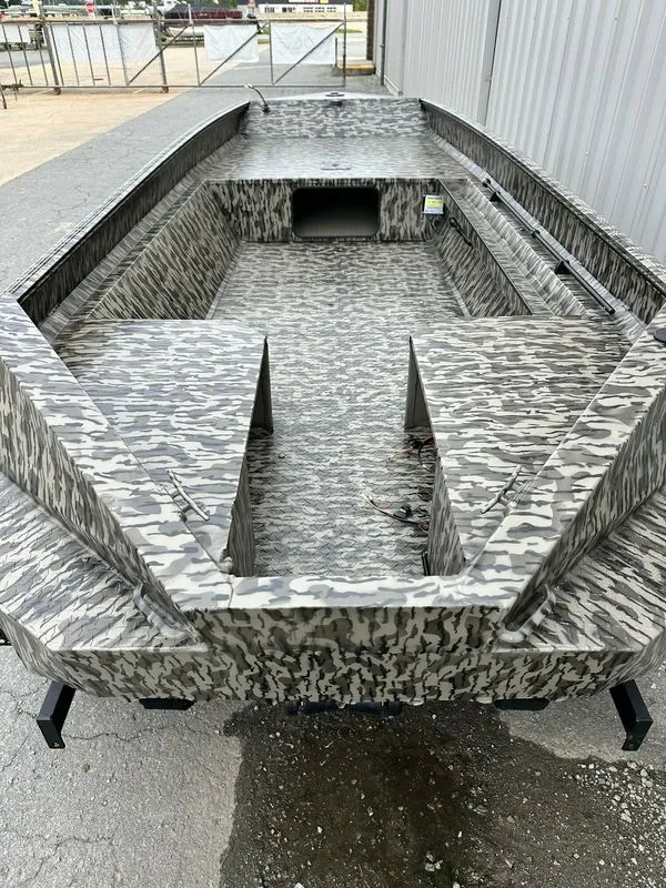 Slide: The Image of Edge Boats 1756 DB 2026 - 3