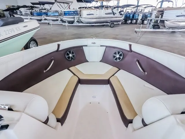 Slide: The Image of Regal 2000ES 2017 - 11