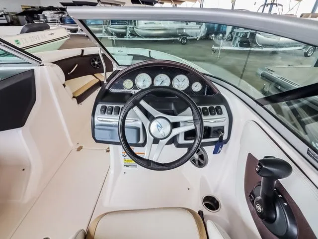 Slide: The Image of Regal 2000ES 2017 - 14