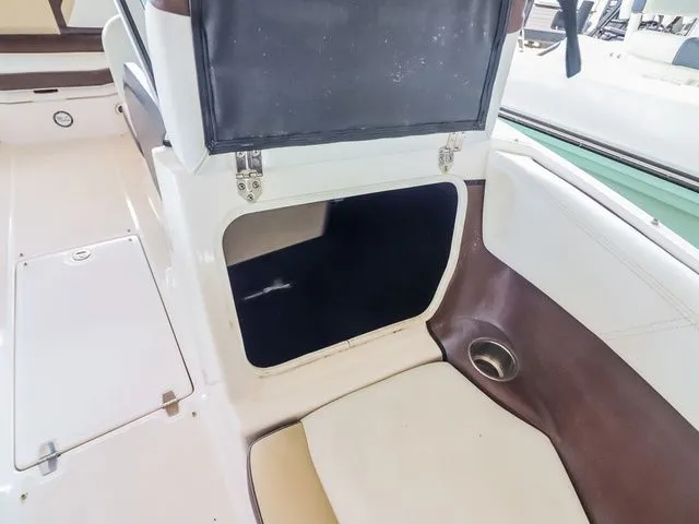 Slide: The Image of Regal 2000ES 2017 - 16