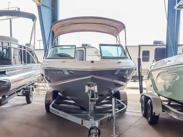 Slide: The Image of Regal 2000ES 2017 - 3