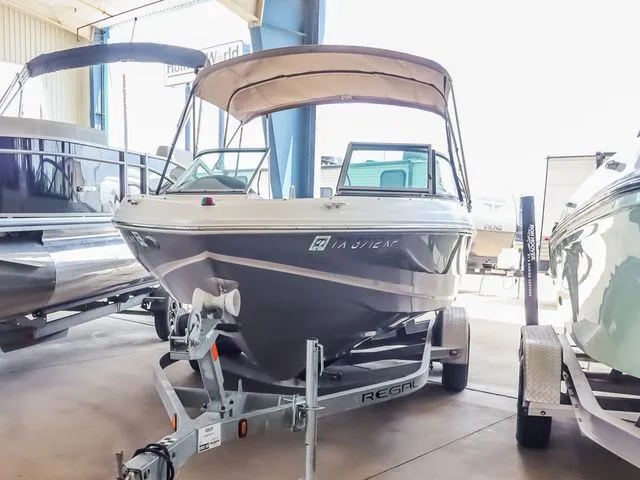 Slide: The Image of Regal 2000ES 2017 - 4