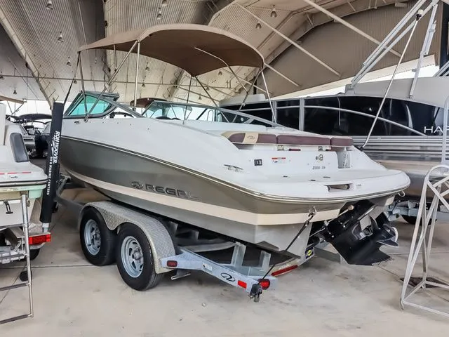 Slide: The Image of Regal 2000ES 2017 - 5