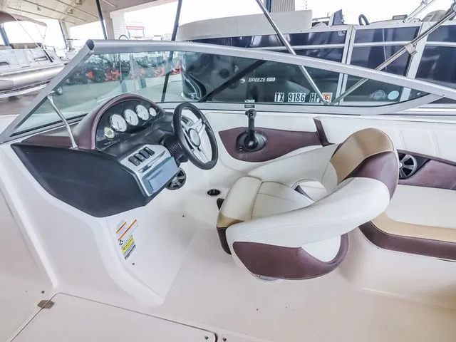 Slide: The Image of Regal 2000ES 2017 - 9