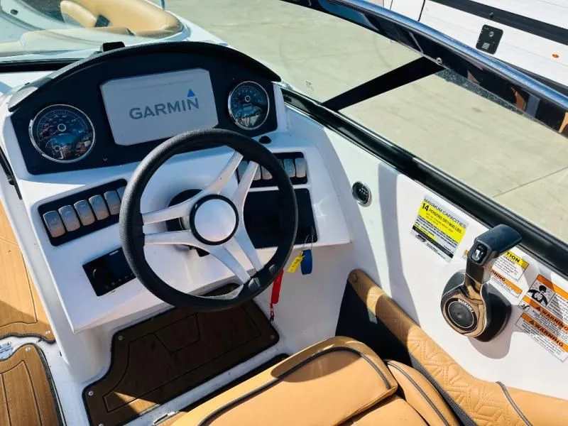Slide: The Image of 2022 Hurricane SD2486 boat helm with Garmin system. - 10