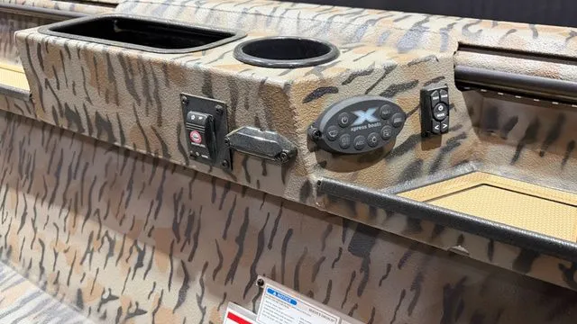 Slide: The Image of Xpress X18DB W/ Yamaha 90 SHO 2026 - 15