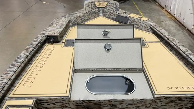 Slide: The Image of Xpress X18DB W/ Yamaha 90 SHO 2026 - 16