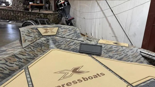 Slide: The Image of Xpress X18DB W/ Yamaha 90 SHO 2026 - 19