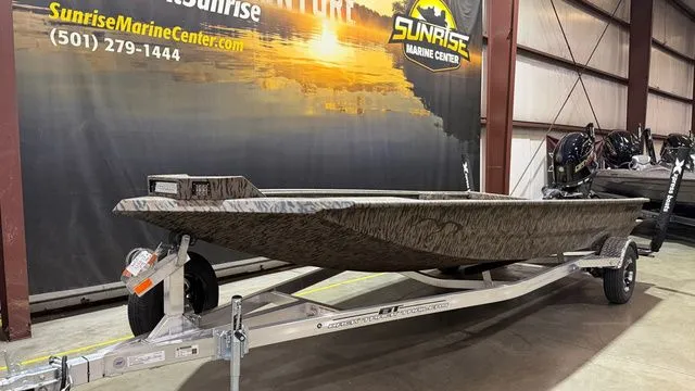 Slide: The Image of Xpress X18DB W/ Yamaha 90 SHO 2026 - 2