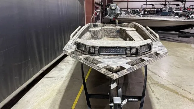 Slide: The Image of Havoc 1753 MSTC W/ Gator Tail 40XD 2024 - 8