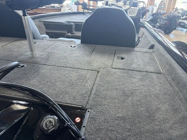 Slide: The Image of Tracker Pro Team 195 TXW 2026 - 14