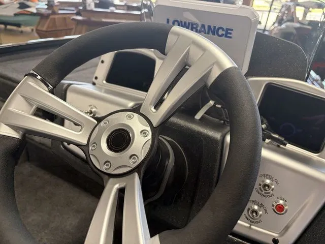 Slide: The Image of Tracker Pro Team 195 TXW 2026 - 23