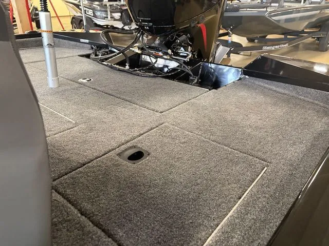 Slide: The Image of Tracker Pro Team 195 TXW 2026 - 30