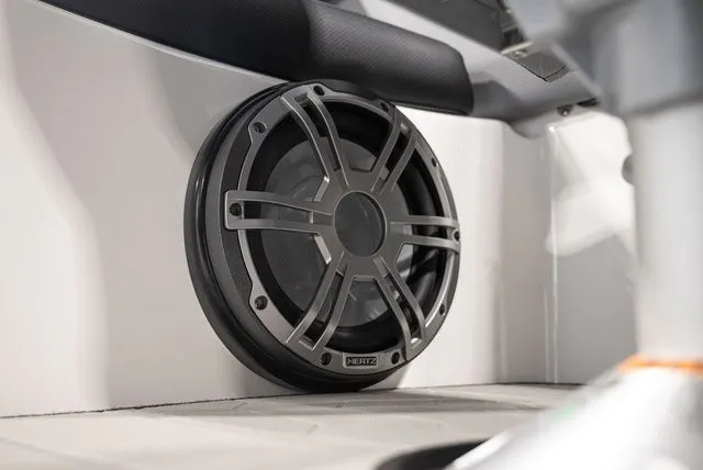 Slide: The Image of Yamaha 255XE 2026 - 17
