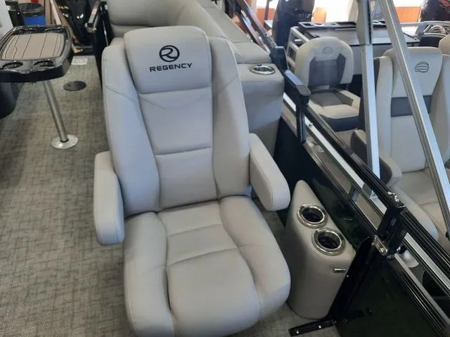 Slide: The Image of Regency 230 DL3 2026 - 12