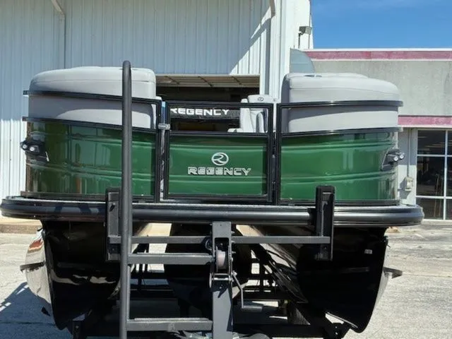 Slide: The Image of Regency 230 DL3 2026 - 23