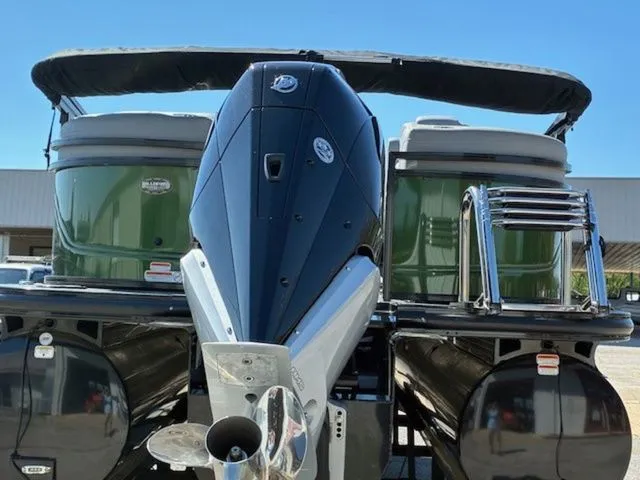 Slide: The Image of Regency 230 DL3 2026 - 24