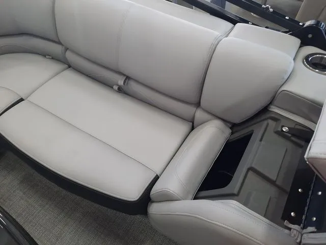 Slide: The Image of Regency 230 DL3 2026 - 27