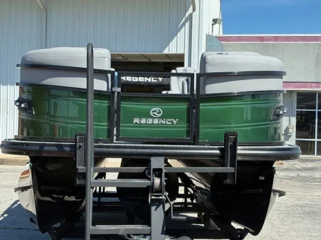 Slide: The Image of Regency 230 DL3 2026 - 3