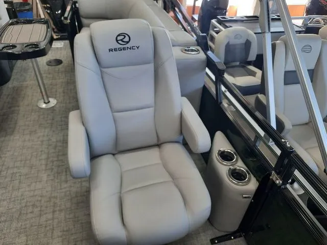 Slide: The Image of Regency 230 DL3 2026 - 37