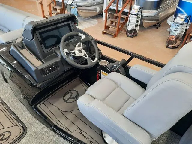 Slide: The Image of Regency 230 DL3 2026 - 38