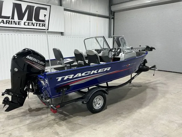 Slide: The Image of Tracker Pro Guide V-16 WT 2018 - 14