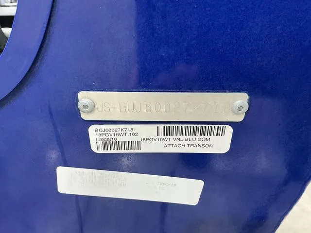 Slide: The Image of Tracker Pro Guide V-16 WT 2018 - 24