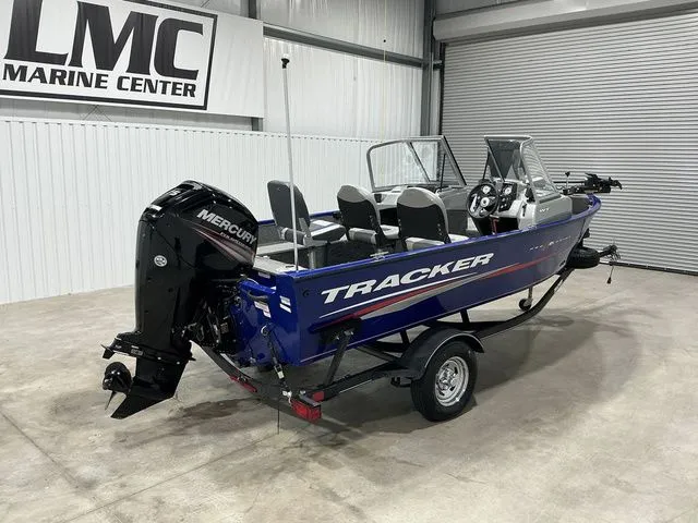 Slide: The Image of Tracker Pro Guide V-16 WT 2018 - 4