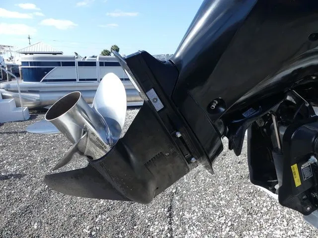 Slide: The Image of Crest Classic 23 Foot 230 2015 - 11