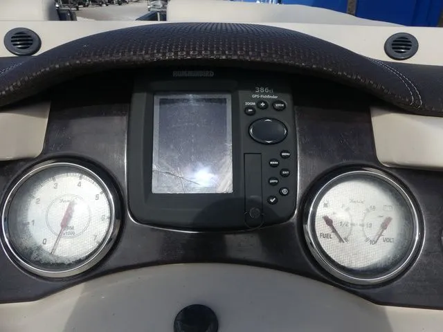 Slide: The Image of Crest Classic 23 Foot 230 2015 - 17