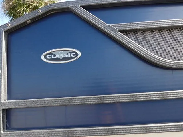 Slide: The Image of Crest Classic 23 Foot 230 2015 - 8