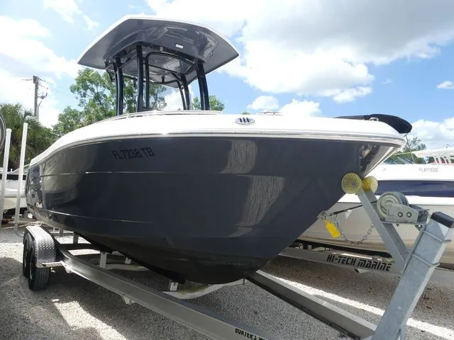 Slide: The Image of Robalo R222 2021 - 3