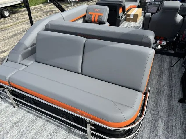 Slide: The Image of Bennington M Swingback 24 MSB 2026 - 10