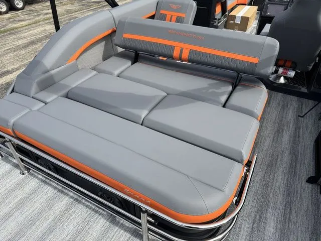 Slide: The Image of Bennington M Swingback 24 MSB 2026 - 11