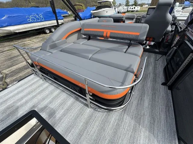 Slide: The Image of Bennington M Swingback 24 MSB 2026 - 12