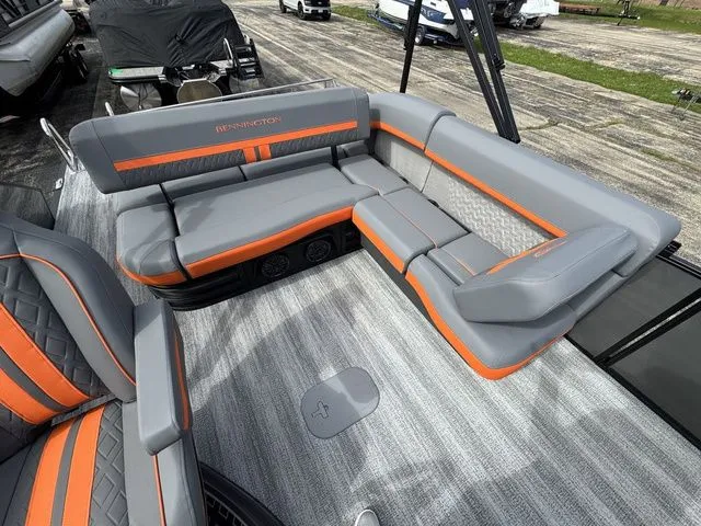 Slide: The Image of Bennington M Swingback 24 MSB 2026 - 16