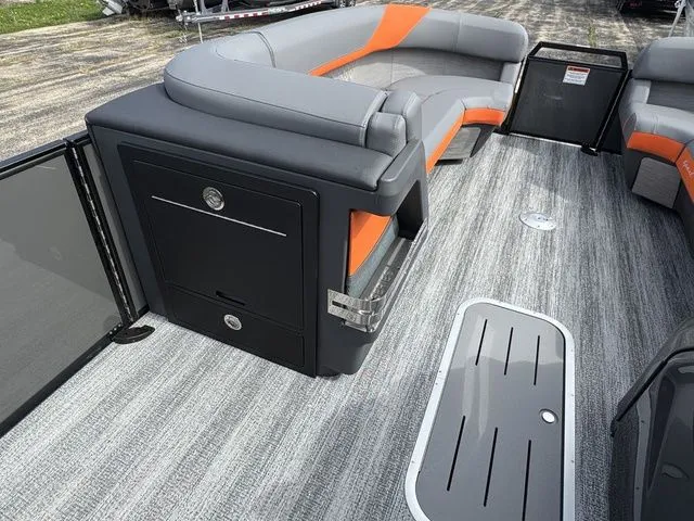 Slide: The Image of Bennington M Swingback 24 MSB 2026 - 22