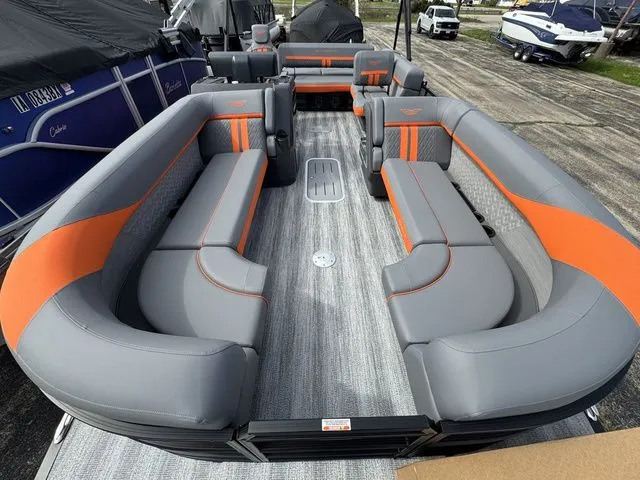 Slide: The Image of Bennington M Swingback 24 MSB 2026 - 26